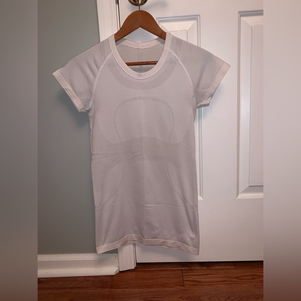 Lululemon swiftly tech short sleeve tee